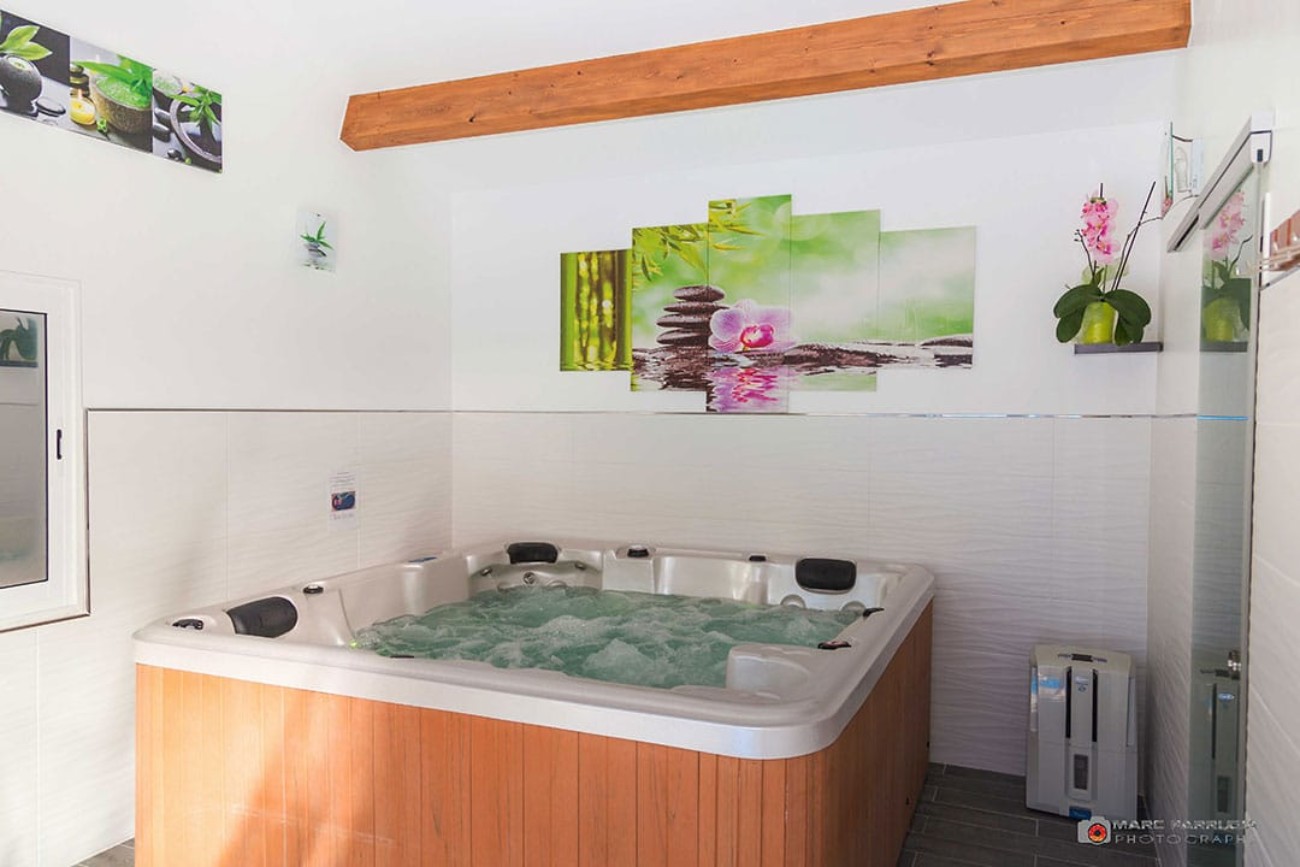 jacuzzi spa chambre d'hôtes sainte baume